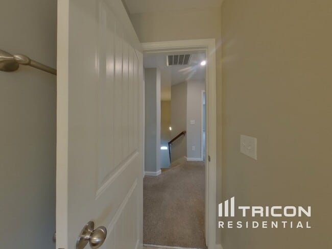 Building Photo - 1058 Brayden Dr