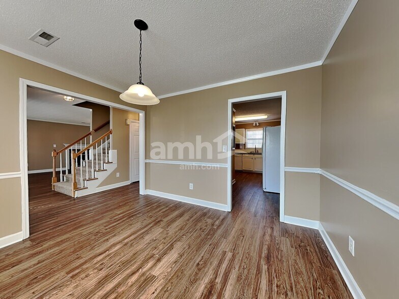 Building Photo - 212 Sedge Meadow Dr