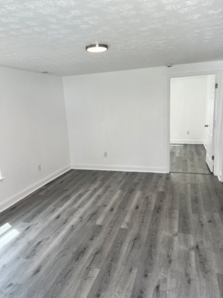 Building Photo - 127 A E Woodrow St