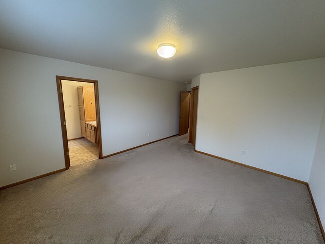 Building Photo - 3515 Malland Ct