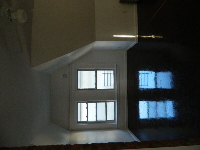 Building Photo - 56 Lenox St