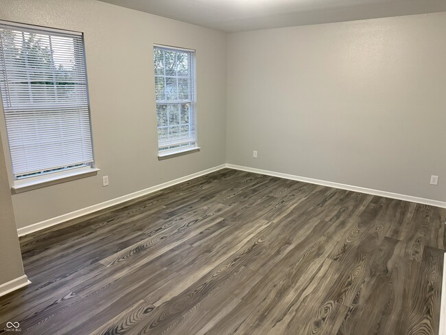 Building Photo - 2327 Bristol Dr
