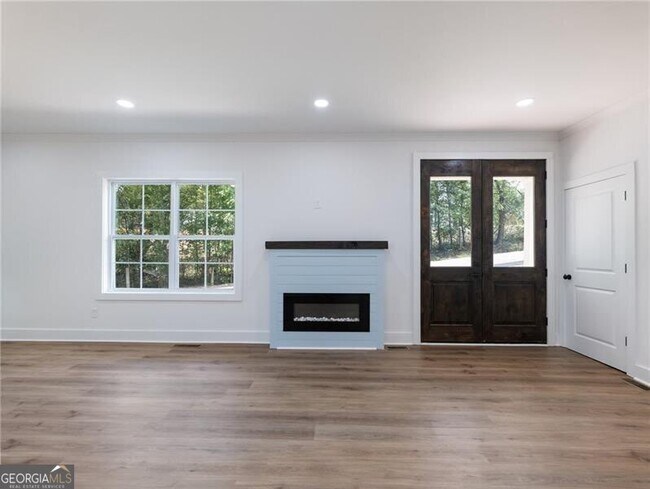 Building Photo - 2438 Shadburn Ferry Dr