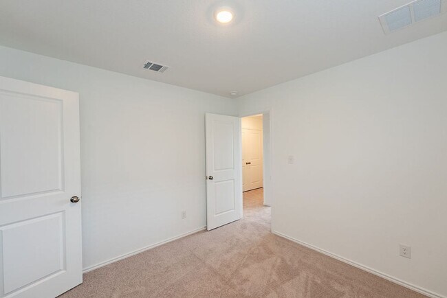 Building Photo - Your Ultimate Modern Haven: Comfort, Style, & Convenience Await in this Meticulously Designed Ret...