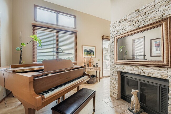 Building Photo - 776 Chimney Creek Dr