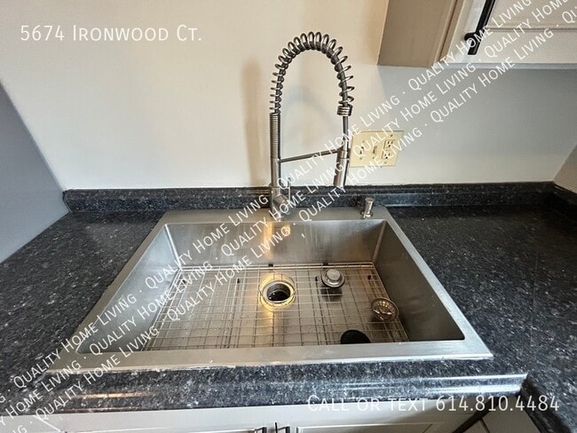 Building Photo - 5674 Ironwood Ct