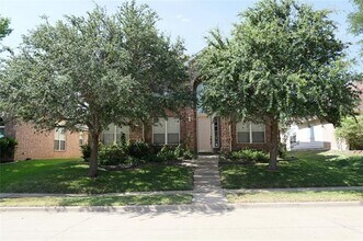 Building Photo - 2032 Fox Glen Dr