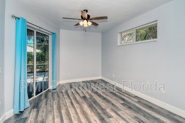 Building Photo - 607 Oak River Ct