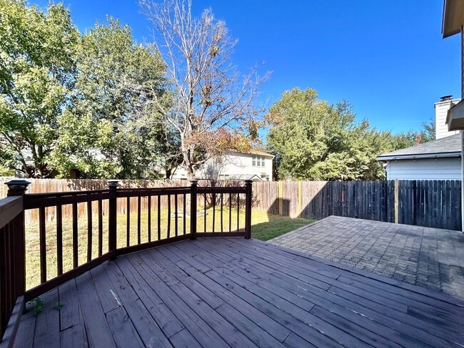 Building Photo - Beautiful 4-Bed Home with Open Floorplan, Game Room & Deck