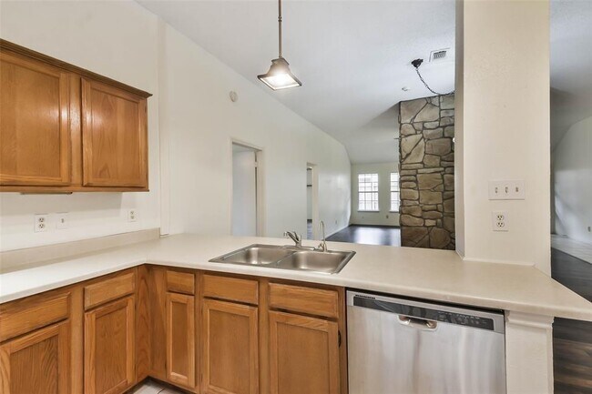 Building Photo - 10306 Wayward Wind Ln