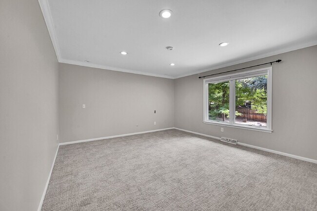 Building Photo - $6,850.00 - 5 Bedrooms, 3.5 Bathrooms, Sin...