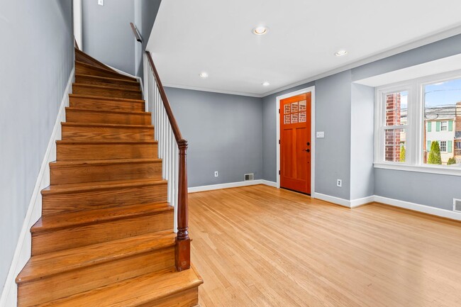 Building Photo - Charming 3-Bedroom Home in Silver Spring
