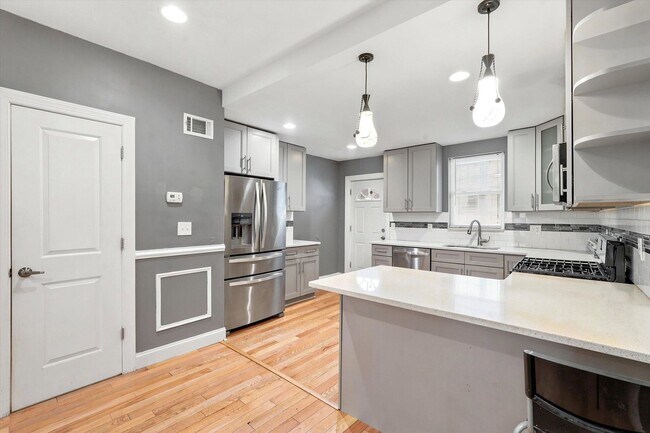 Building Photo - 2504 Manton St