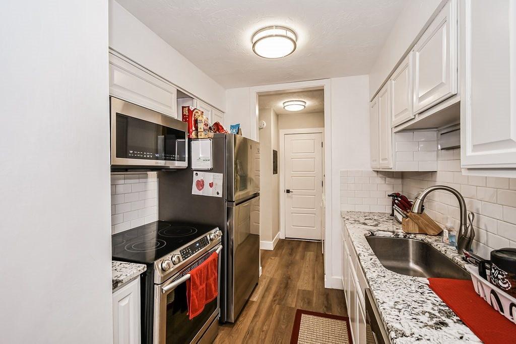 Kitchen - 5137 Mesquite Dr