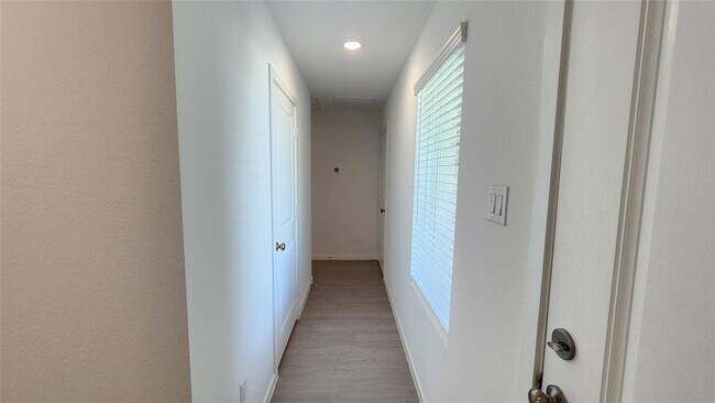 Building Photo - 6303 Geyser Starish Dr