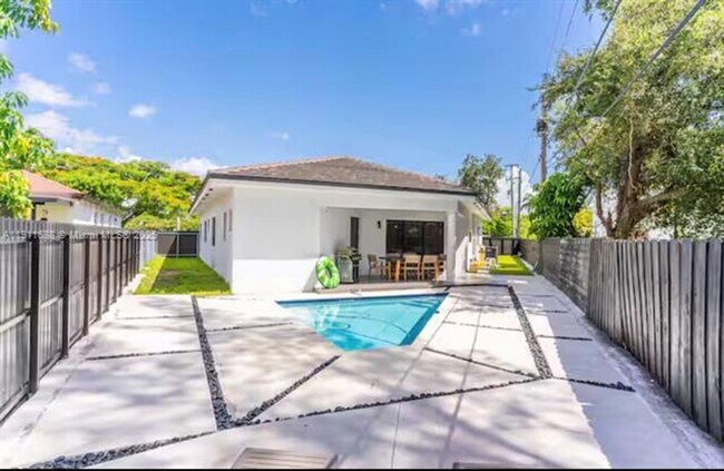 Building Photo - 9958 SW 216th St