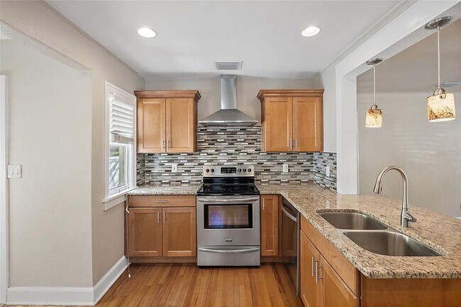 Building Photo - 769 Kirkwood Terrace N