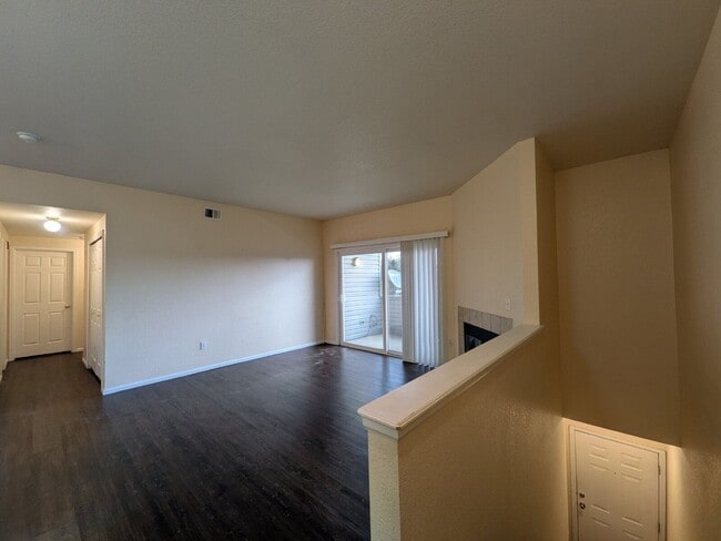 Building Photo - 911 S Zeno Way