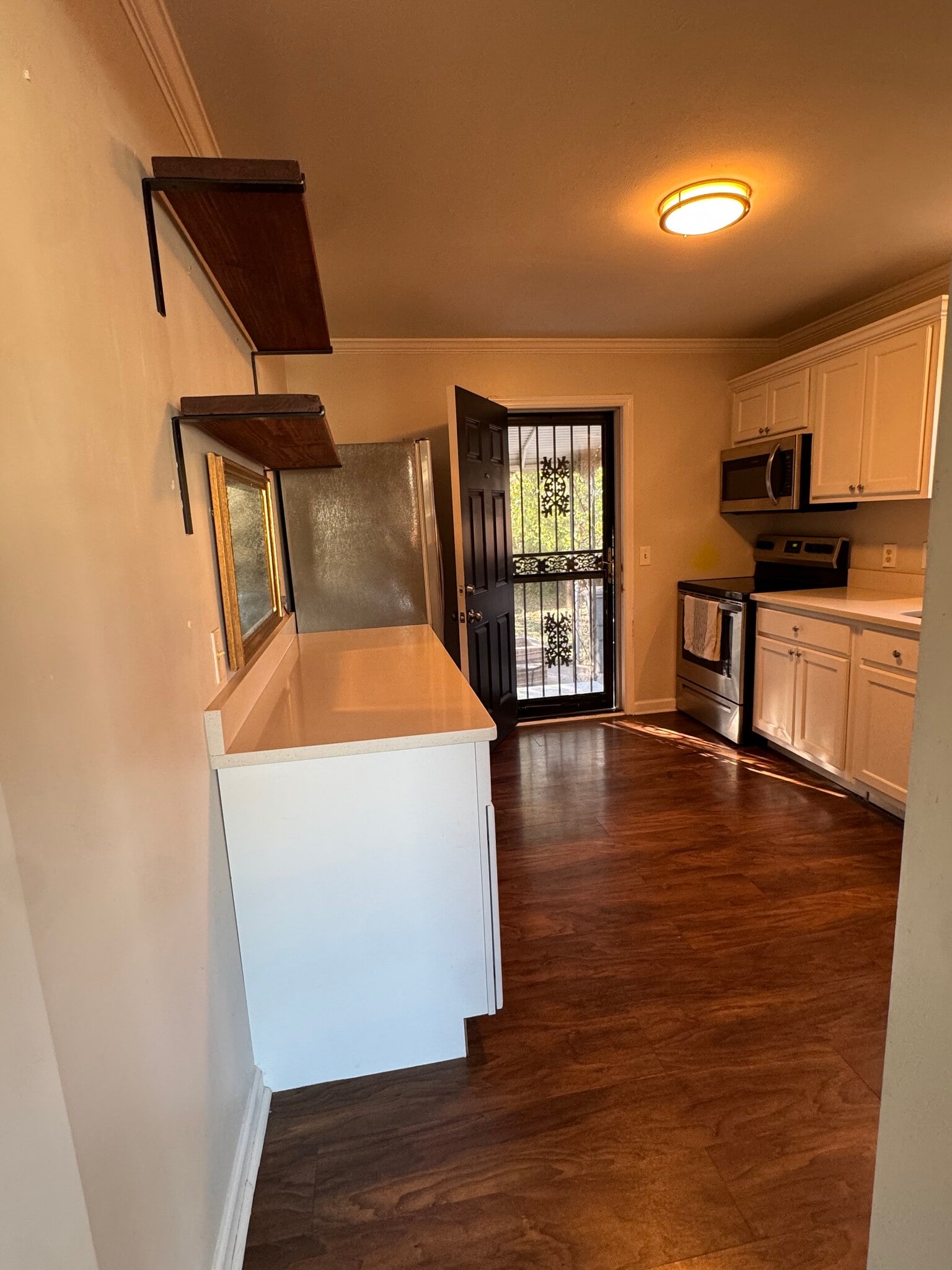 kitchen (main room view) - 1725 26th Ave N