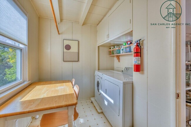 Building Photo - Charming Furnished Two Bedroom Cottage in Carmel-by-the-Sea