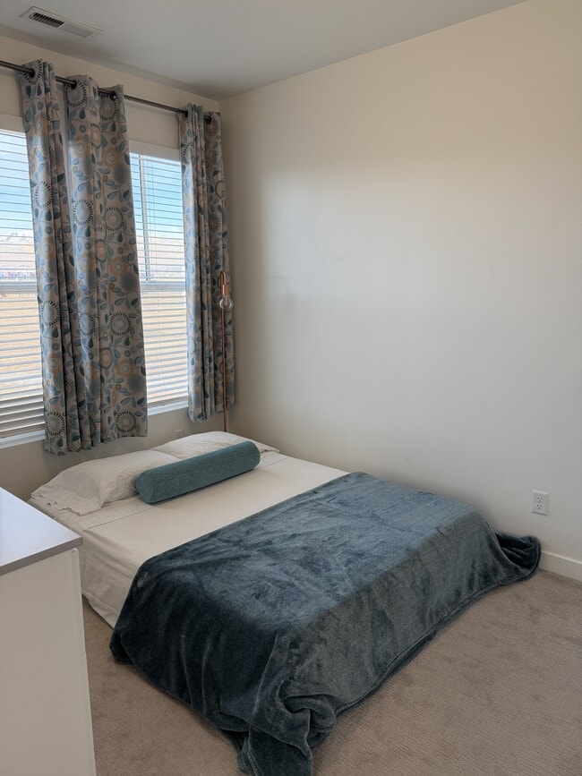 Building Photo - 11422 S Lake Run Rd