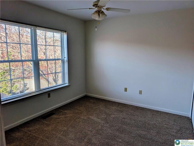 Building Photo - 2806 Sequoia Dr