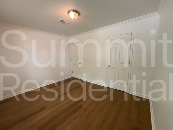 Building Photo - 651 Langston Dr SW