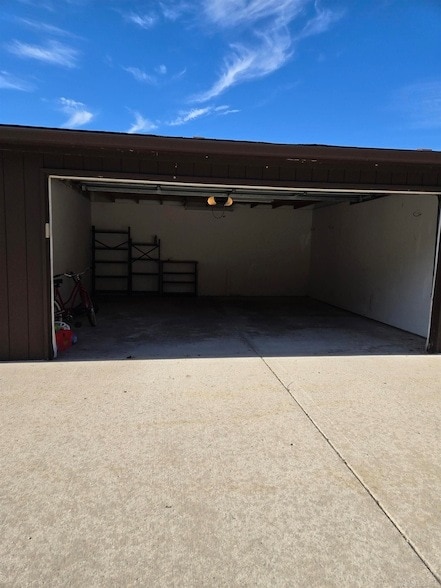 Building Photo - 38664 Harrison Creek Ct