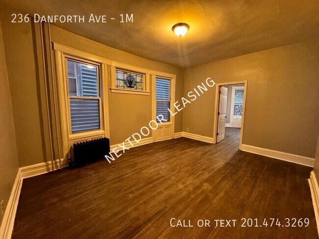 Building Photo - 236 Danforth Ave