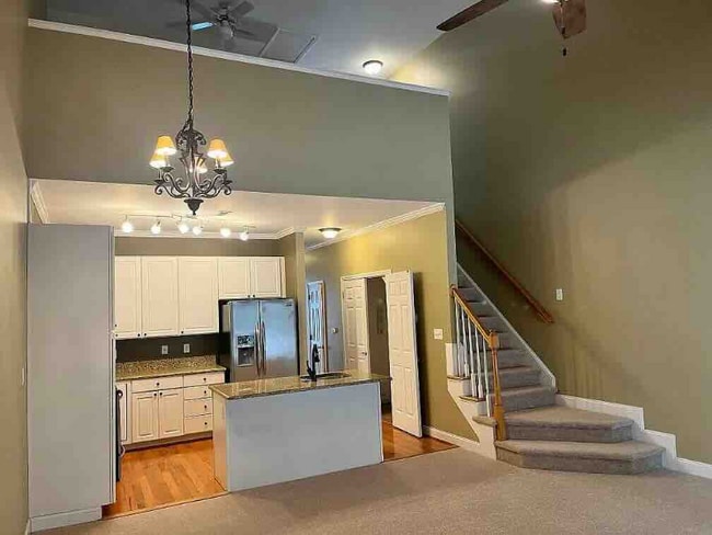 Building Photo - 902 Teague Pl