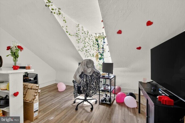 Building Photo - 916 Pine St