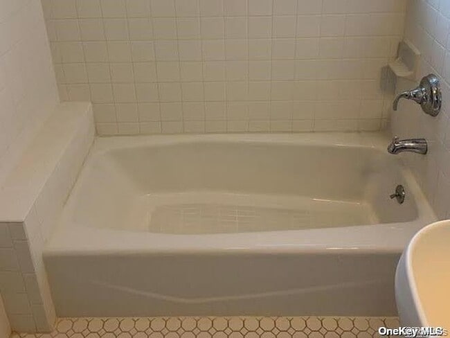 Building Photo - 24 Vanderbilt Ave