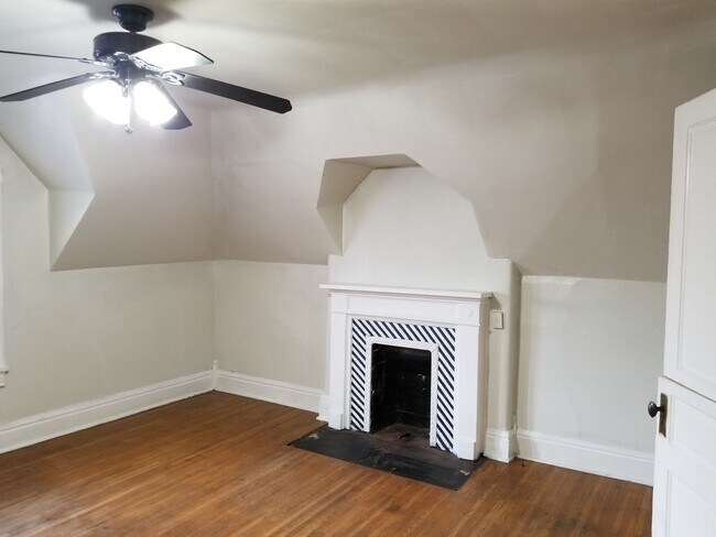 Building Photo - 1238 Garvin Pl