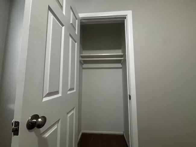 Building Photo - 516 Olivia Ln