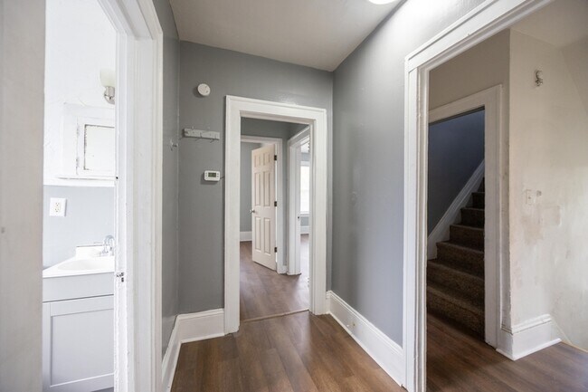 Building Photo - 2257 E 80th St