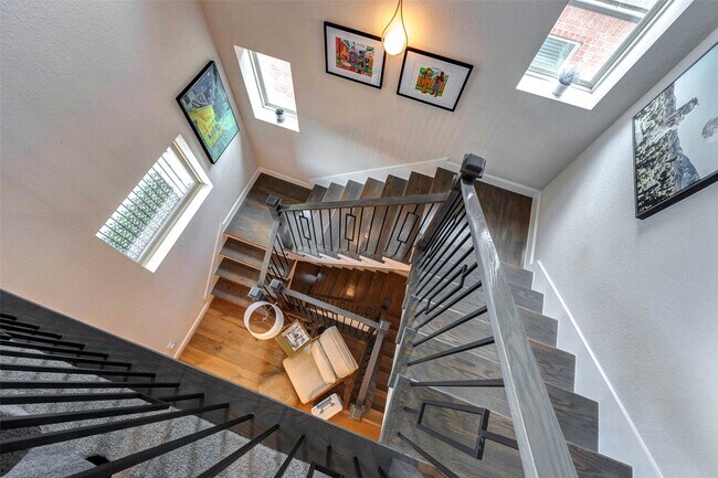 Building Photo - 11005 Upland Forest Dr