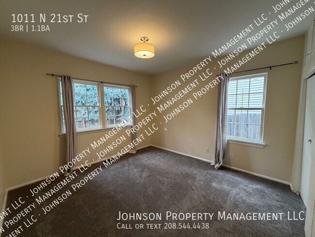 Building Photo - 1011 N 21st St