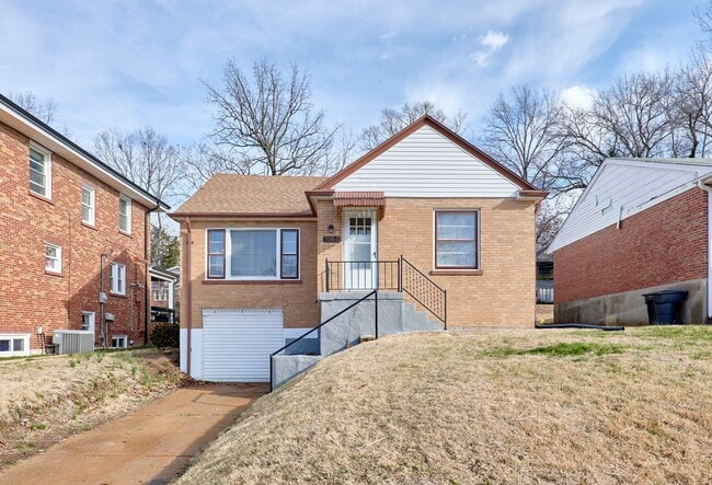 Building Photo - 7361 Melrose Ave