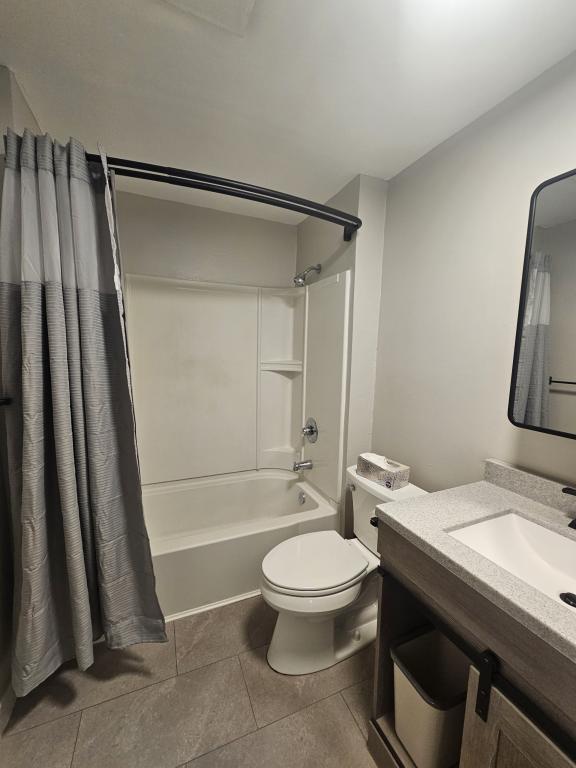 Building Photo - 1422 High St