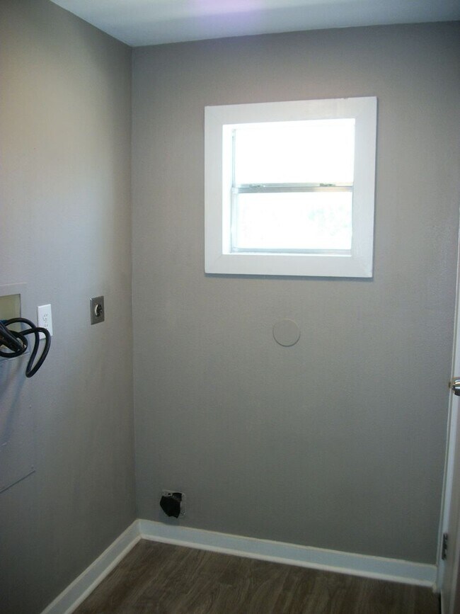 Building Photo - 340 McKinley Ave