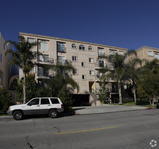 Primary Photo - Wilcox Luxury Apartments