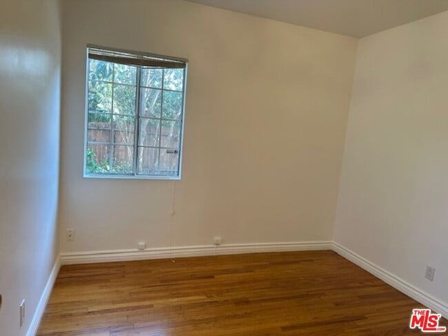 Building Photo - 5368 Crebs Ave