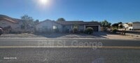 Building Photo - 776 E Fort Pierce Dr