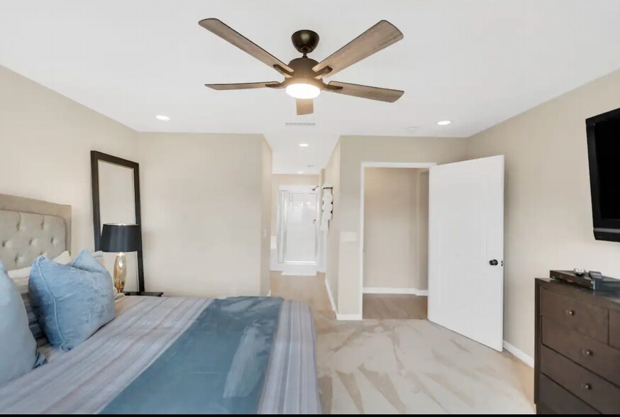 Building Photo - 84131 Azzura Way