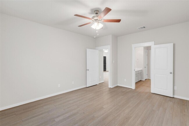 Building Photo - 17104 Crane Fly Dr