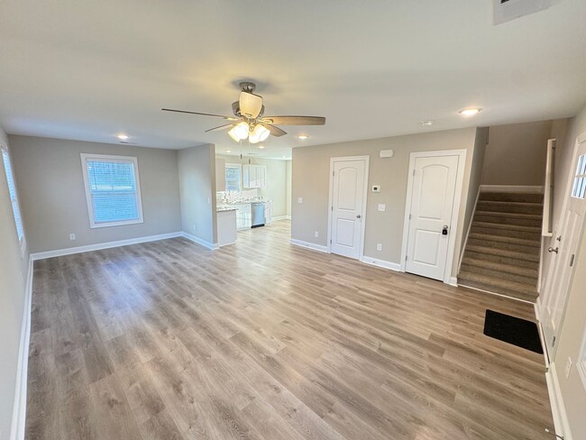 Building Photo - Newly Constructed 3 bed 2.5 bath home! Ver...