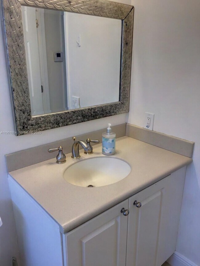 Building Photo - 3515 Van Buren St