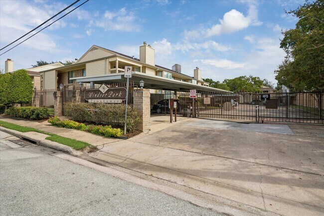 Building Photo - 1881 Bering Dr