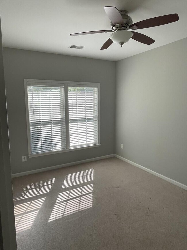 Building Photo - 21825 Wingfoot Ct