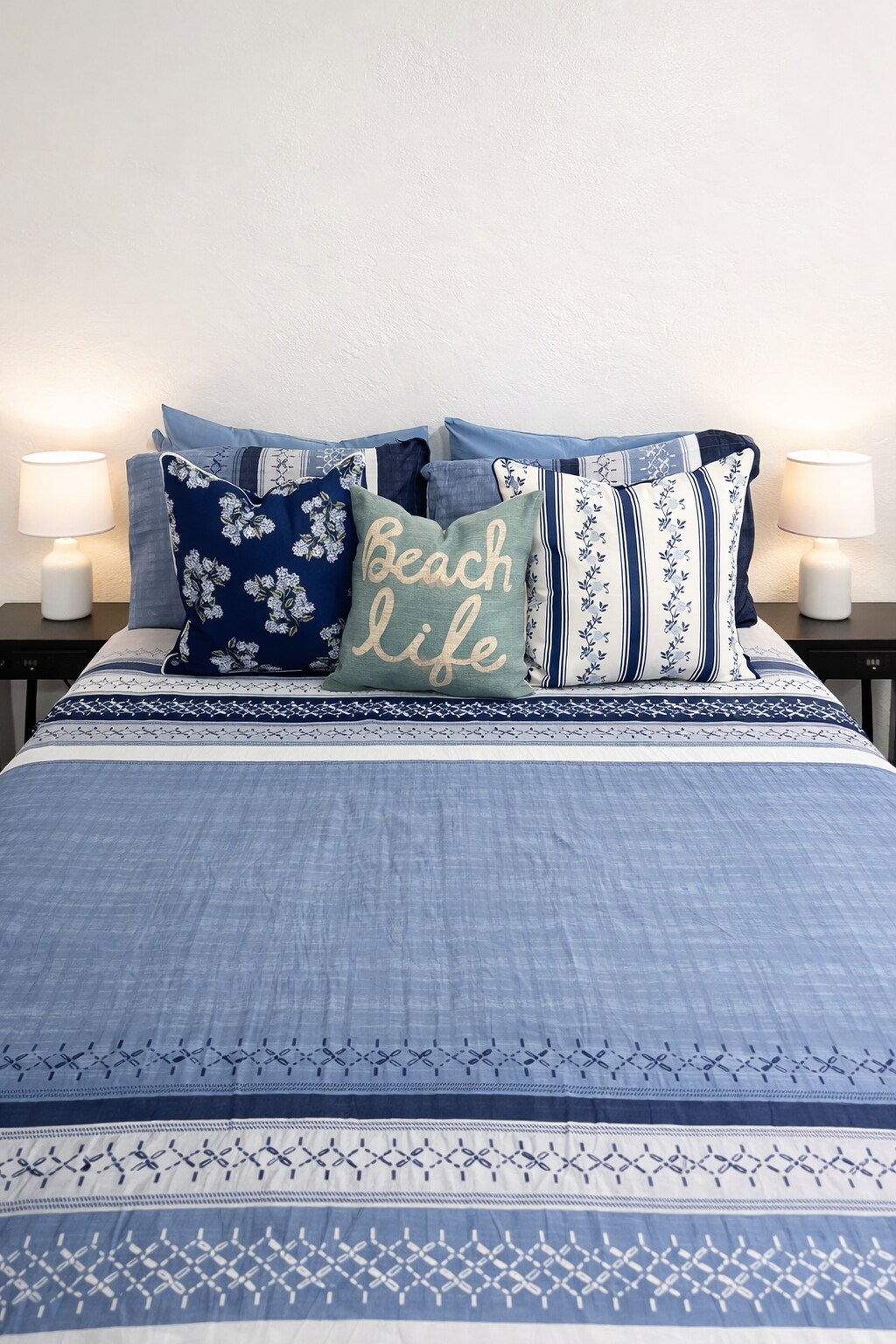 Building Photo - 2811 Dracena St